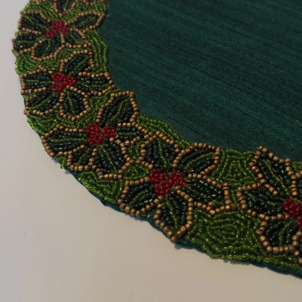 Beaded Placemat Green Holly Berry Christmas Holiday 15in Table Centerpiece